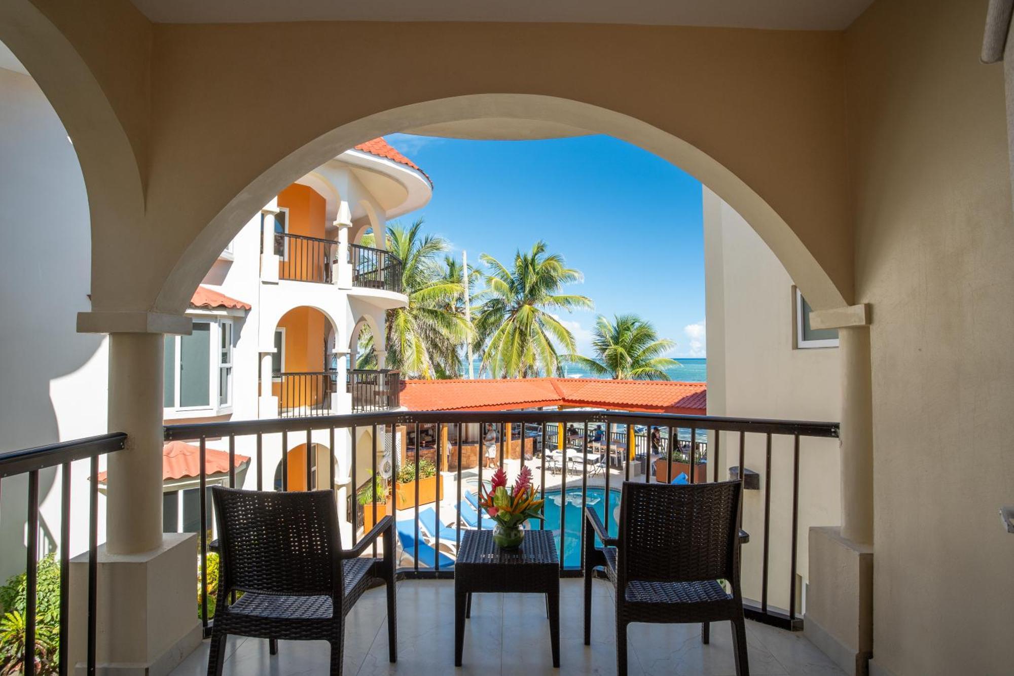 Sunbreeze Suites San Pedro  Exteriér fotografie