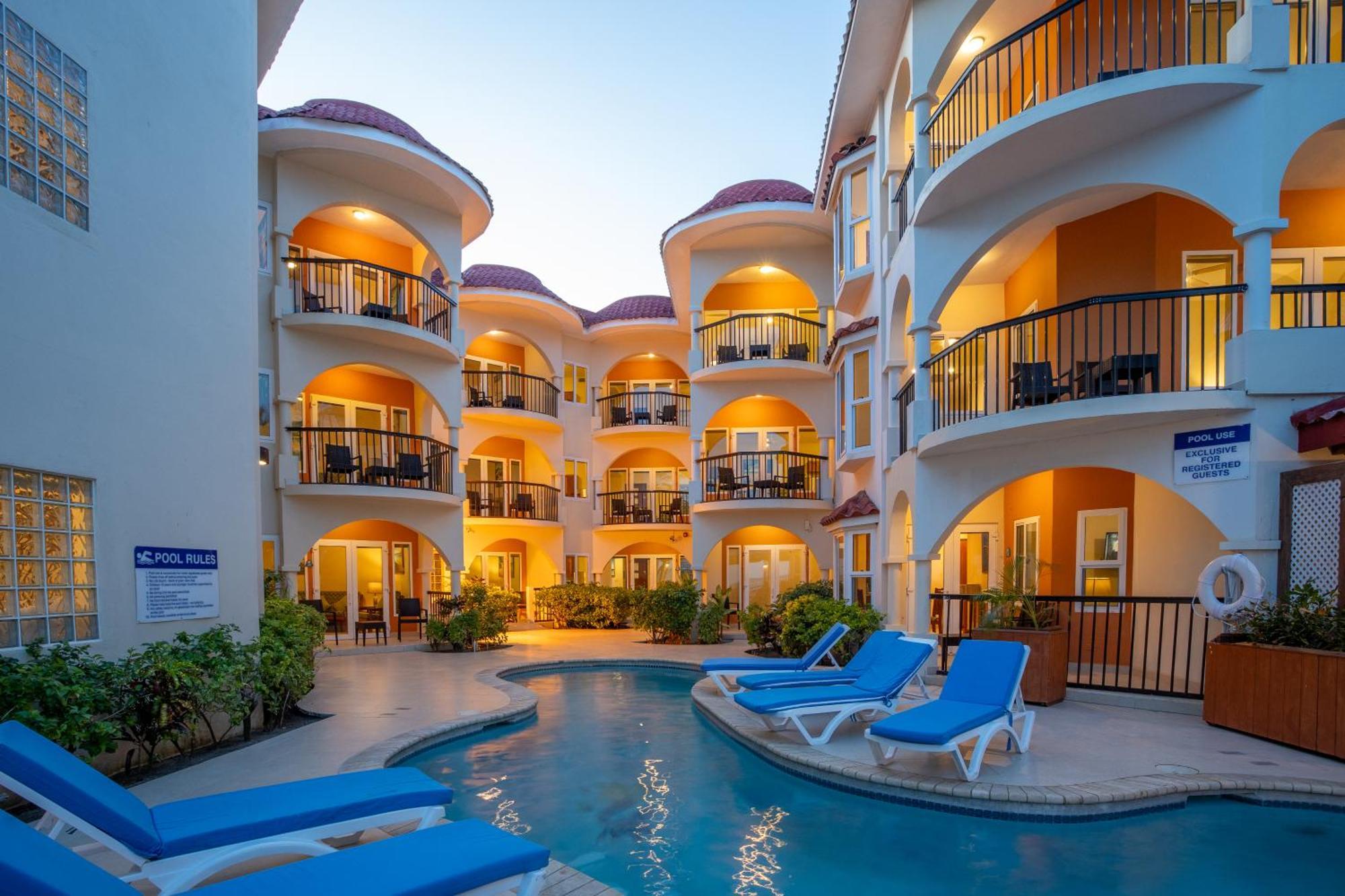 Sunbreeze Suites San Pedro  Exteriér fotografie