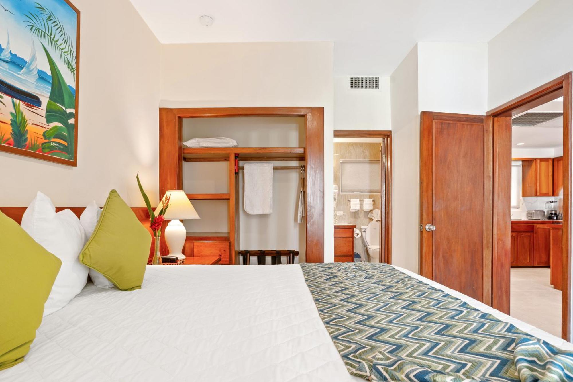 Sunbreeze Suites San Pedro  Exteriér fotografie
